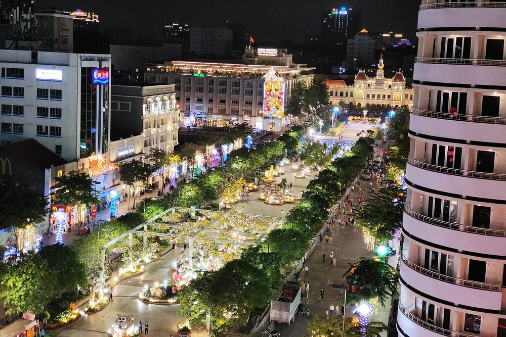 The brightly lit boulevard offers the perfect place to unwind and soak in the city vibe